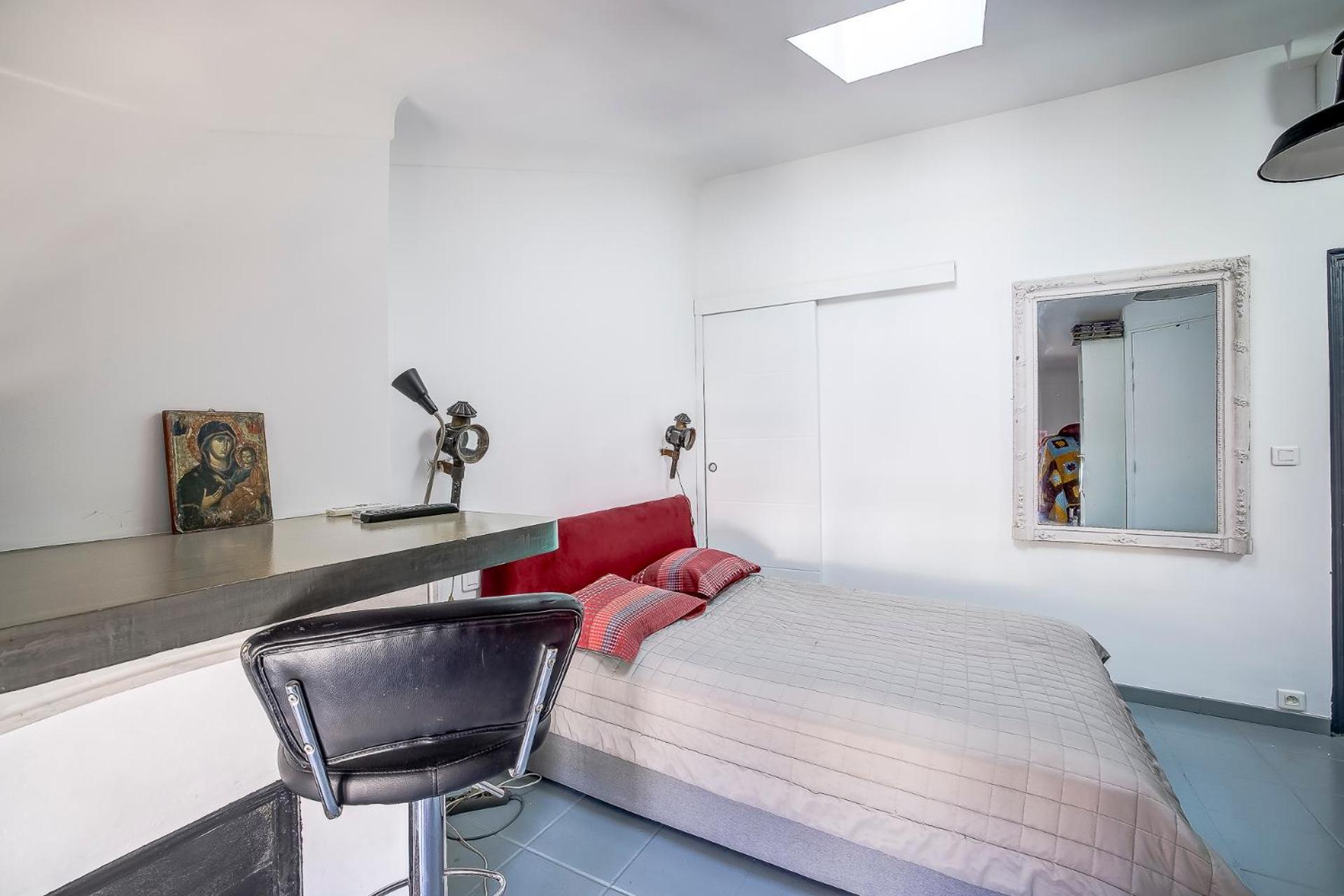 Dernier Etage Port De * Nizza